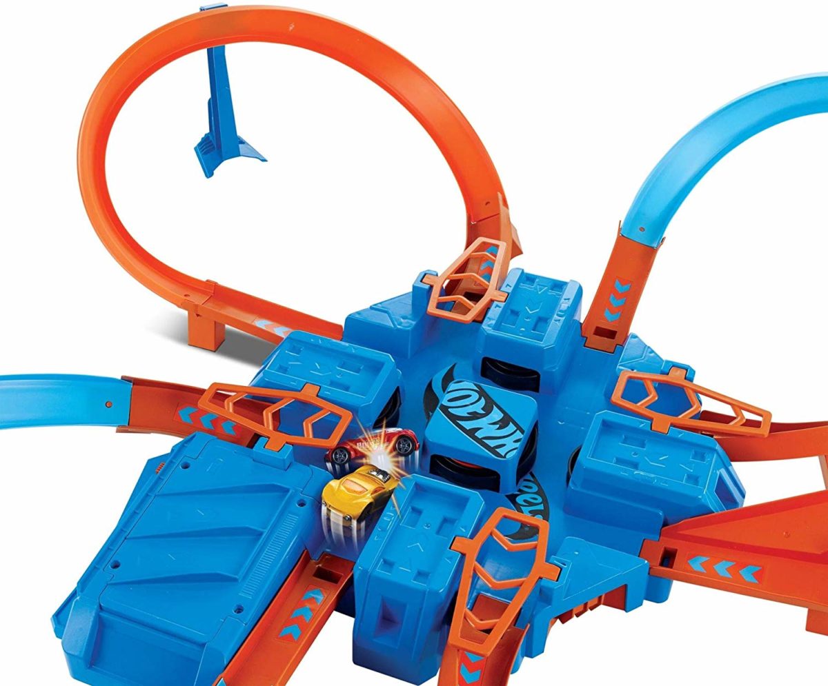 Hot Wheels Criss Cross Crash Track Set - Top Toys and Gifts for Six Year Old Boys 2